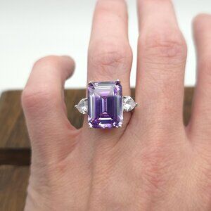 Size 7 Sterling Silver Beautiful Cut Cubic Zirconia Gem Ring A1005